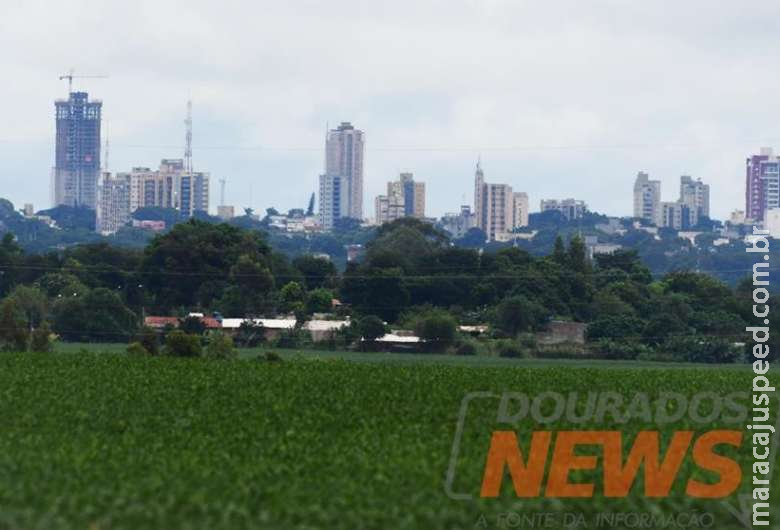 Prefeitura libera esportes coletivos e diminui o toque de recolher em Dourados Prefeitura libera esportes coletivos e diminui o toque de recolher em Dourados