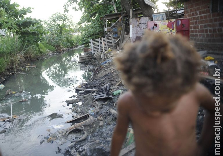 Proposta do governo abre espaço para novo programa de renda mínima Proposta do governo abre espaço para novo programa de renda mínima