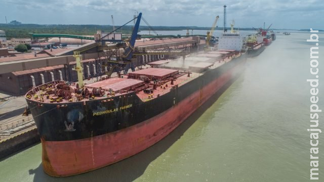 Quebra na Safrinha faz JBS importar 30 navios de milho argentino