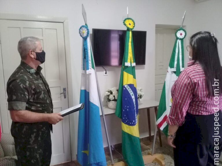 Rhaiza Matos é empossada presidente da Junta de Serviço Militar de Naviraí 