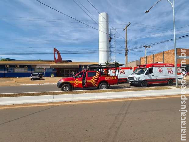 Trabalhadores passam mal e são resgatados dentro de caixa d Trabalhadores passam mal e são resgatados dentro de caixa d