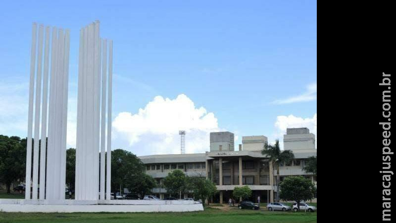 UFMS vai contratar 34 professores substitutos com salários de até R$ 5,8 mil UFMS vai contratar 34 professores substitutos com salários de até R$ 5,8 mil