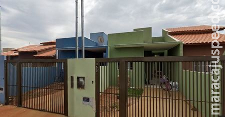 Vagabundo quebra cadeado de portão de elevação e furta bicicleta mountain bike na São Bento 