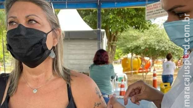 Veterinária confessa furar fila e tomar 3ª dose de vacina contra covid Veterinária confessa furar fila e tomar 3ª dose de vacina contra covid