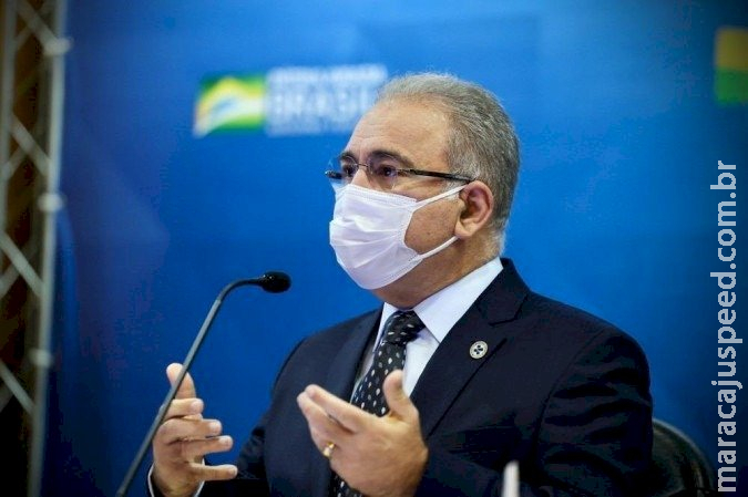 A pedido de Bolsonaro, Ministério da Saúde estuda desobrigar uso de máscara A pedido de Bolsonaro, Ministério da Saúde estuda desobrigar uso de máscara