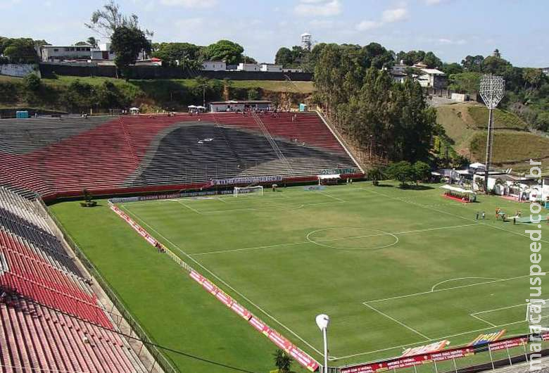 Após eliminações na Copa do Brasil, Vitória e Vasco duelam na Série B Após eliminações na Copa do Brasil, Vitória e Vasco duelam na Série B