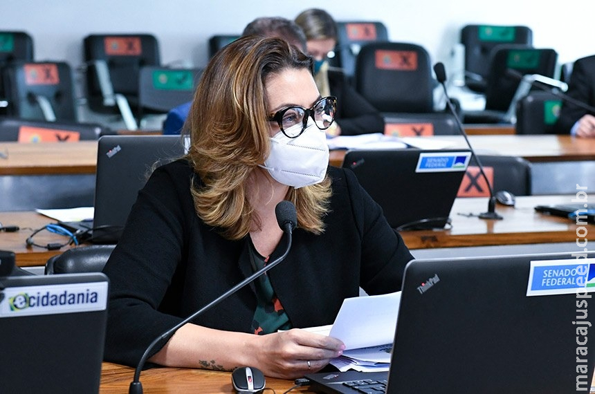 Aprovada licença-maternidade remunerada na adoção de adolescentes Aprovada licença-maternidade remunerada na adoção de adolescentes
