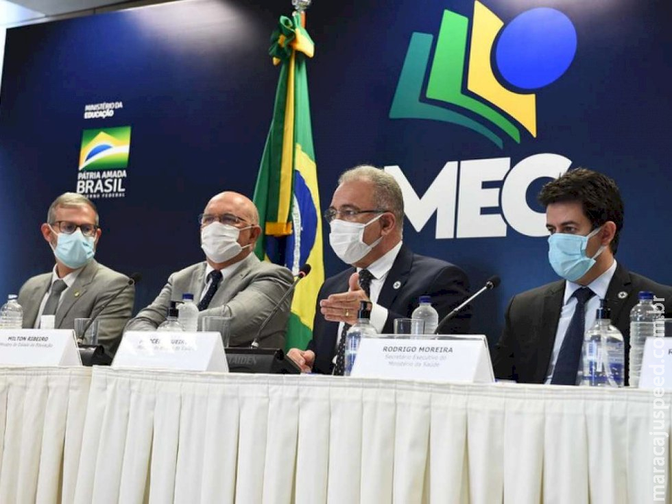 Aulas presenciais: MEC e Saúde assinam portaria orientando retorno Aulas presenciais: MEC e Saúde assinam portaria orientando retorno