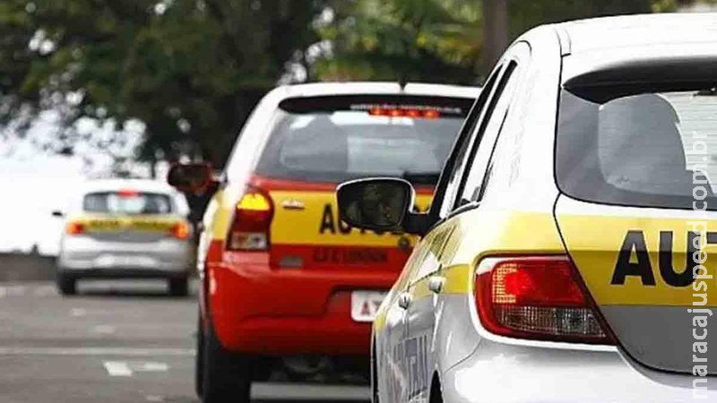 Autoescola em Campo Grande é autuada por “empurrar” aulas nos alunos