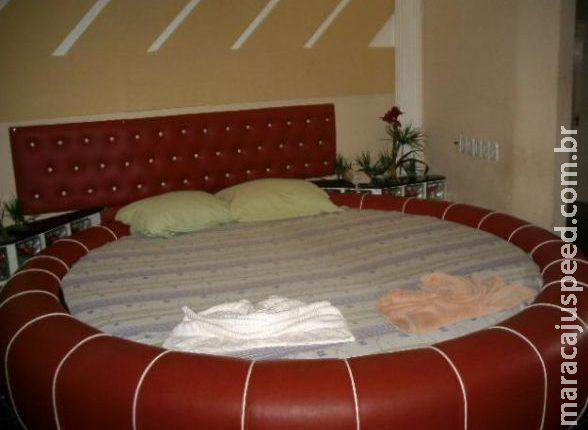 Bandidos se passam por clientes e levam dinheiro de cofre de motel em Campo Grande