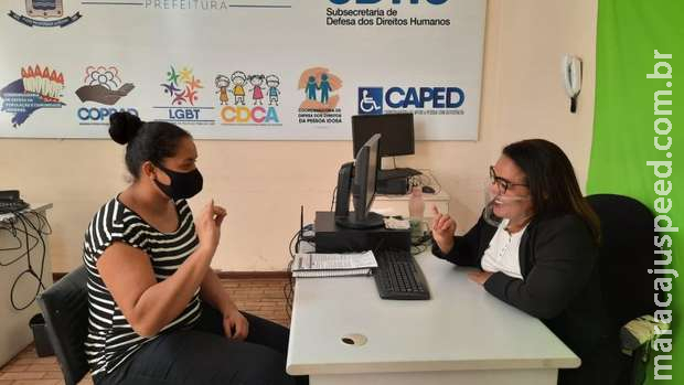 Campo Grande oferece três atendimentos para deficientes auditivos e surdos