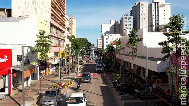Capital não sai “do vermelho” e 7 cidades pioram no risco de contágio da covid Capital não sai “do vermelho” e 7 cidades pioram no risco de contágio da covid