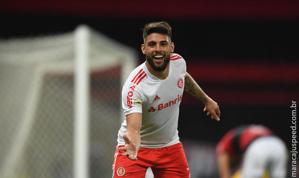 Com 3 de Yuri Alberto, Internacional goleia Flamengo por 4 a 0 Com 3 de Yuri Alberto, Internacional goleia Flamengo por 4 a 0