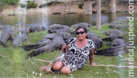 Comerciante que atraía jacarés com berrante morre após acidente doméstico, em MS 