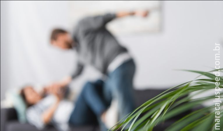 Comissão aprova a criação de núcleos para conscientizar homens com perfil violento Comissão aprova a criação de núcleos para conscientizar homens com perfil violento