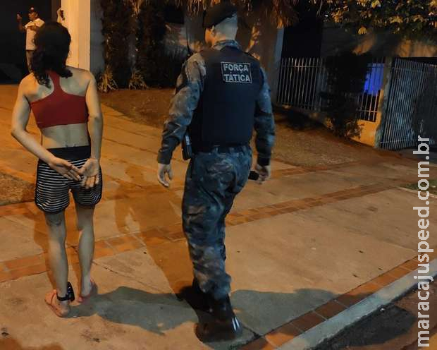 Condenada por homicídio é flagrada com tornozeleira eletrônica desligada e acaba presa