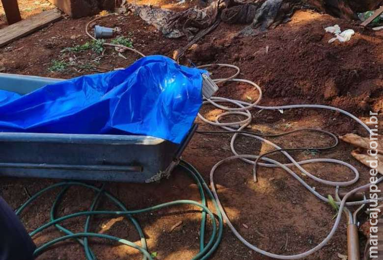 Corpo é encontrado enterrado em quintal de residência na fronteira