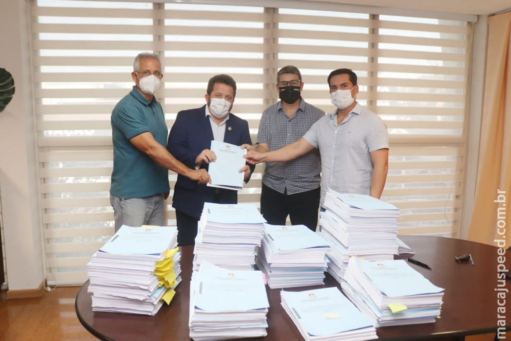 CPI que investigou último ano da gestão Délia entrega relatório final CPI que investigou último ano da gestão Délia entrega relatório final