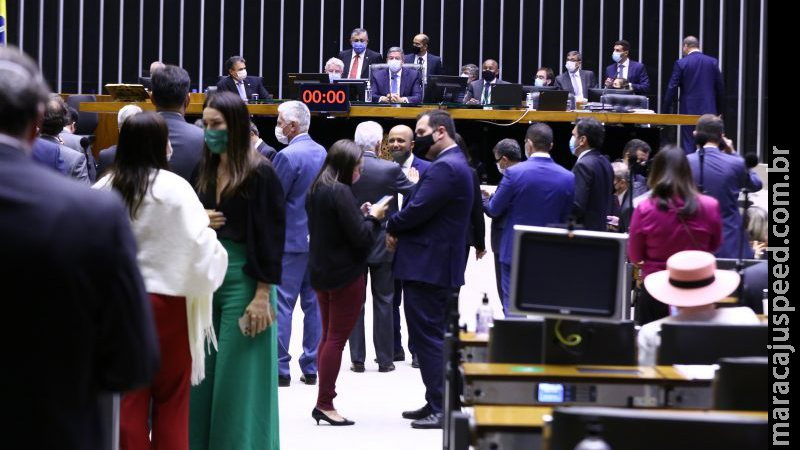 Deputados de vários partidos reafirmam confiança na urna eletrônica Deputados de vários partidos reafirmam confiança na urna eletrônica