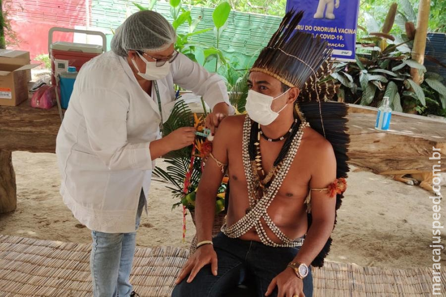Diretora da OPAS pede que países priorizem comunidades indígenas nas respostas à pandemia da COVID-19 Diretora da OPAS pede que países priorizem comunidades indígenas nas respostas à pandemia da COVID-19