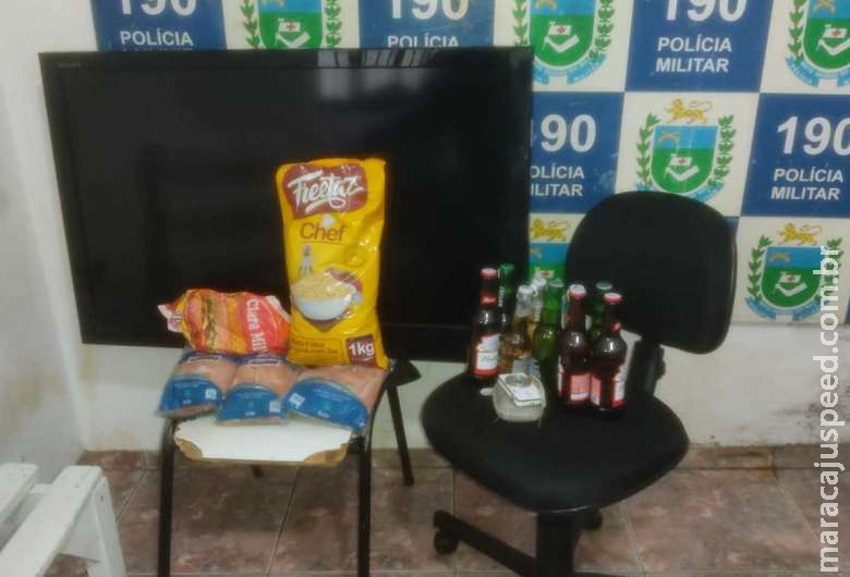 Dois são presos com produtos furtados durante ronda nesta madrugada