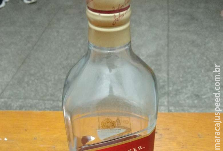 Dois são presos por levarem adolescentes à motel e fornecer bebida alcoólica