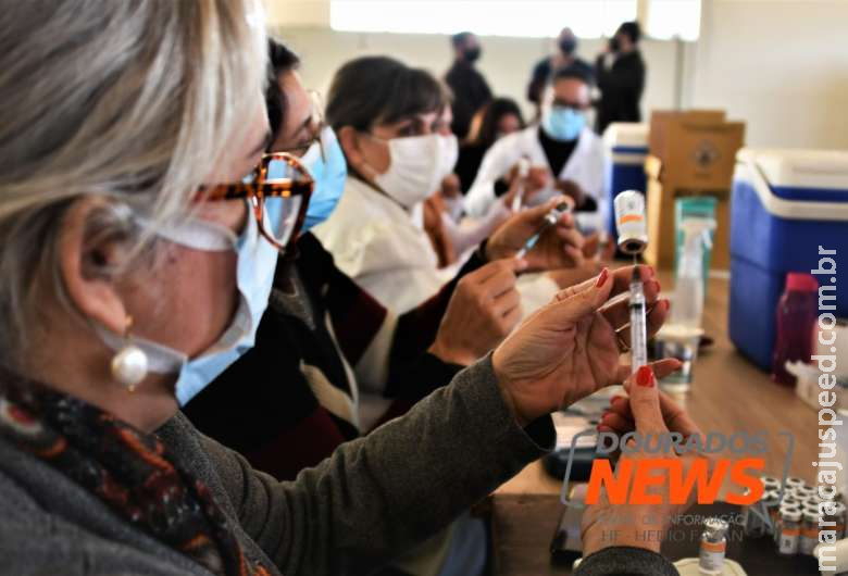 Dourados terá 3,6 mil doses de vacina contra Covid para aplicar em adolescentes Dourados terá 3,6 mil doses de vacina contra Covid para aplicar em adolescentes