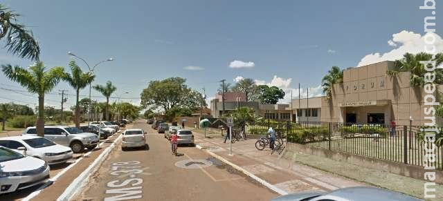 Em Caarapó, condutor perde controle de moto e carona morre ao bater cabeça em palmeira 