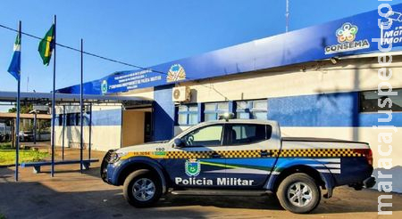 Em Maracaju, moça de 21 anos mete a mão no bolso de senhor de 59 anos e rouba a sua carteira Em Maracaju, moça de 21 anos mete a mão no bolso de senhor de 59 anos e rouba a sua carteira
