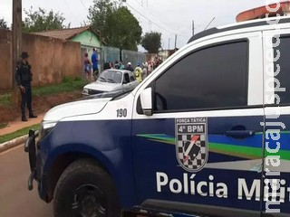 Em Ponta Porã, homem é preso após agredir companheira com golpes de capacete