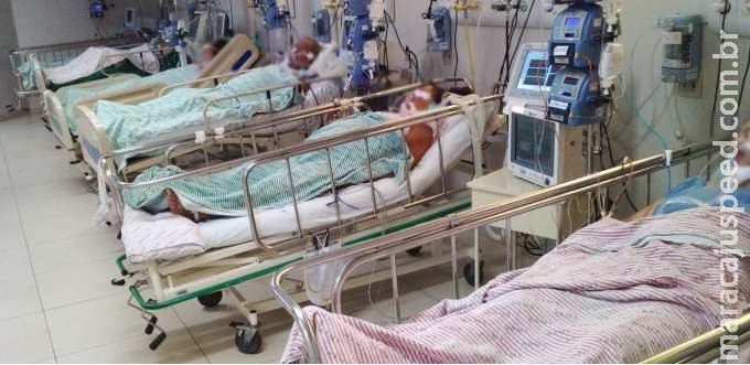 Em queda, média móvel de mortes por covid-19 no Brasil é de 984, aponta consórcio Em queda, média móvel de mortes por covid-19 no Brasil é de 984, aponta consórcio