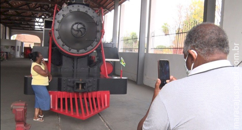 Exposição da locomotiva 