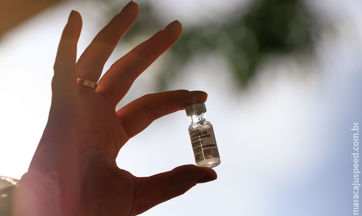 Fiocruz entrega 3,9 milhões de doses da vacina contra covid-19 ao PNI Fiocruz entrega 3,9 milhões de doses da vacina contra covid-19 ao PNI