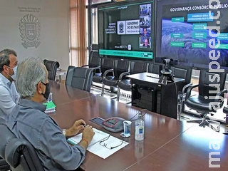 Governadores decidem que vão “pôr a colher” na briga entre poderes Governadores decidem que vão “pôr a colher” na briga entre poderes