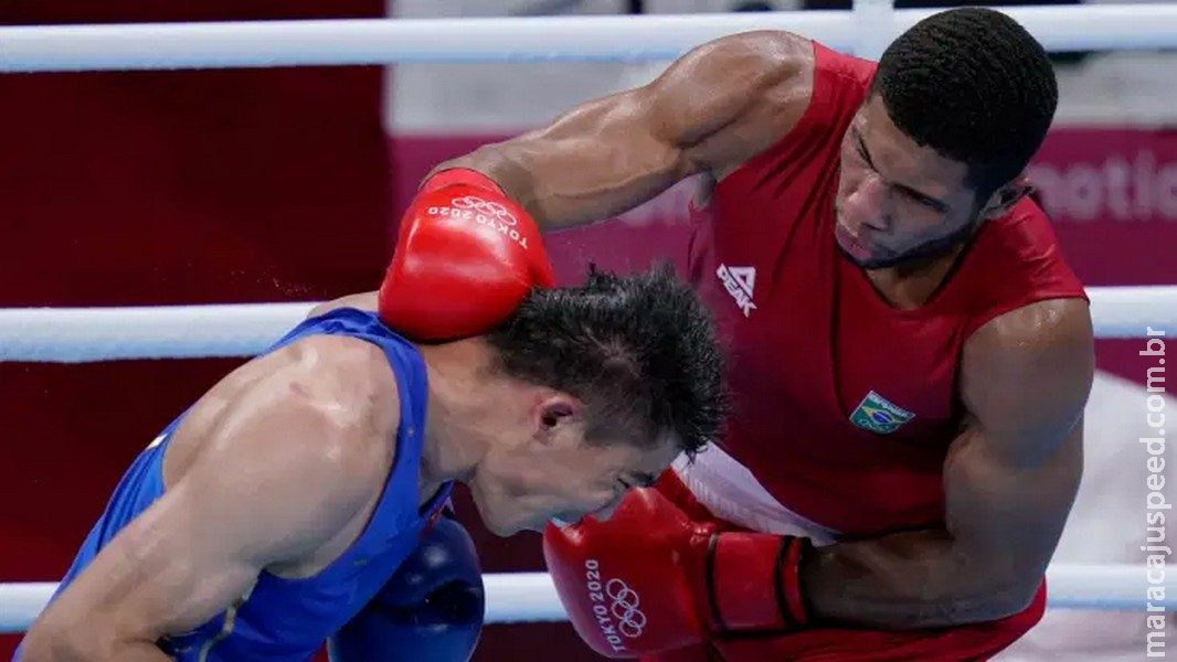 Hebert Conceição vence ucraniano com nocaute e conquista o ouro no boxe Hebert Conceição vence ucraniano com nocaute e conquista o ouro no boxe