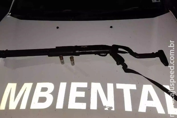 Homem é preso com arma turca em caçada ilegal