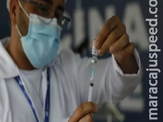 Idosos de Paquetá receberão dose de reforço até o fim deste mês Idosos de Paquetá receberão dose de reforço até o fim deste mês