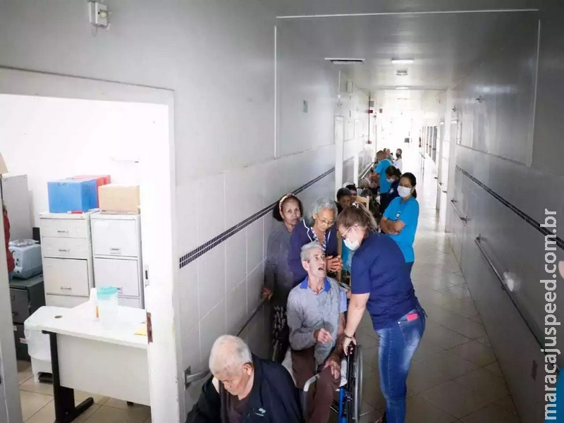 Idosos do São João Bosco recebem hoje terceira dose contra a covid