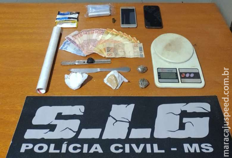 Jovem com tornozeleira eletrônica é preso por envolvimento com tráfico de drogas