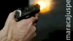 Jovem de 18 anos é encontrado morto com tiro no peito na fronteira 