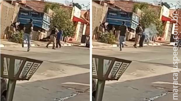 Mãe de suspeito leva tiro de PM à queima-roupa com bala de borracha