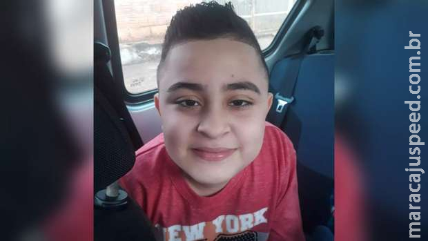 Mãe vê filho sofrendo com distrofia muscular e busca ajuda para adaptar casa