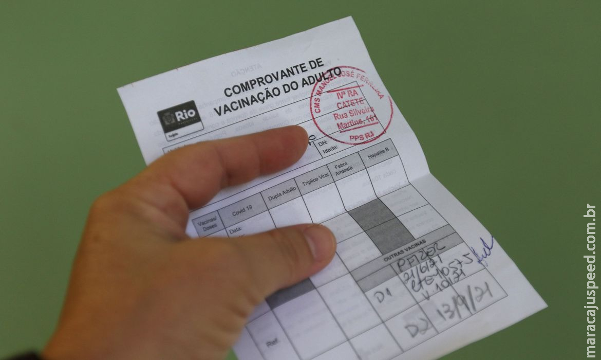 Mais da metade das prefeituras concorda com "passaporte" da vacina