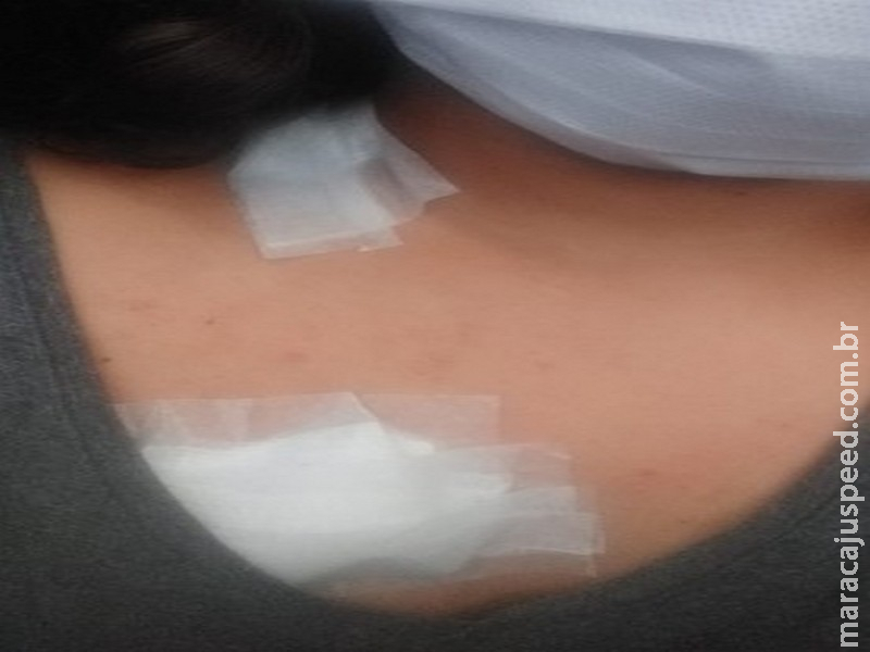 Menino de 6 anos grava a irmã sendo esfaqueada para enviar imagens à mãe