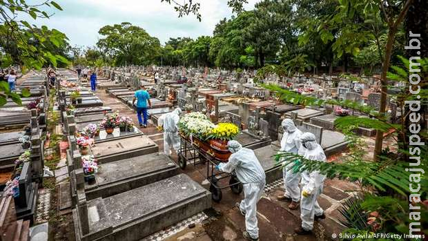 Mês de agosto termina com menor número de morte por Covid em 2021 Mês de agosto termina com menor número de morte por Covid em 2021