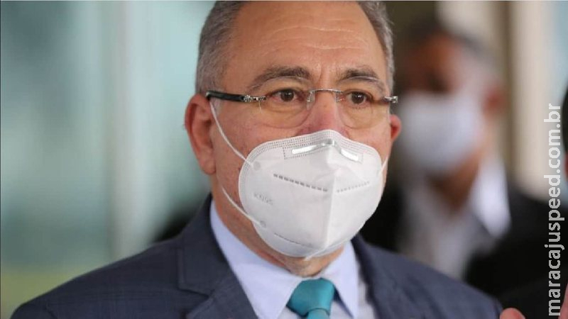 Ministro diz que 3ª dose começará a ser aplicada em idosos e profissionais da saúde Ministro diz que 3ª dose começará a ser aplicada em idosos e profissionais da saúde