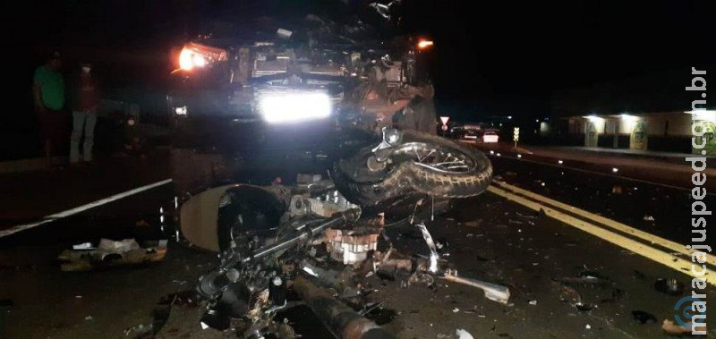 Motociclista morre ao bater de frente com camionete na BR-163