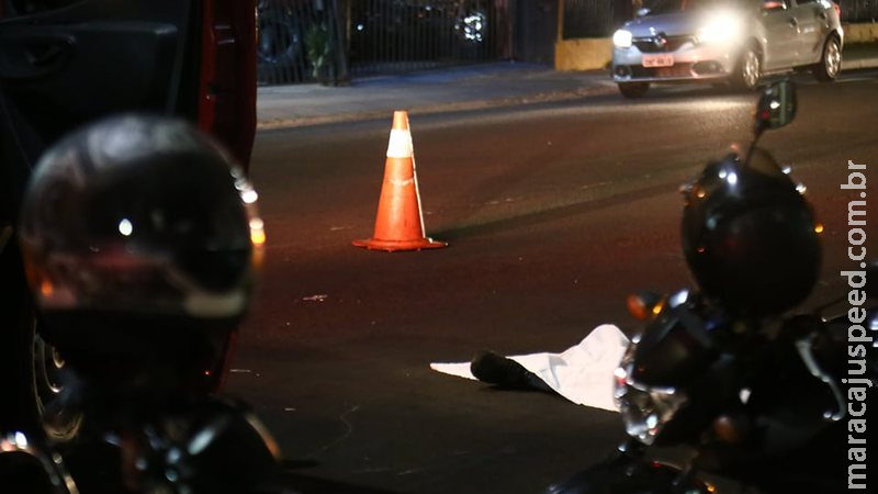 Motociclista morre após bater na traseira de outra moto na Avenida Júlio de Castilho