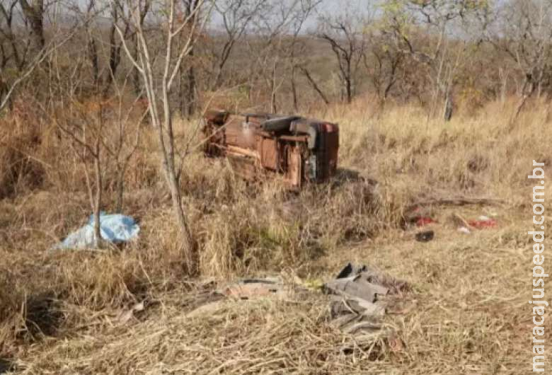 Motorista de 59 anos morre após picape sair de pista e capotar na MS-080 Motorista de 59 anos morre após picape sair de pista e capotar na MS-080
