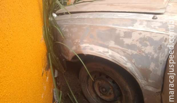 Motorista tem crise epilética e sofre acidente em Três Lagoas Motorista tem crise epilética e sofre acidente em Três Lagoas